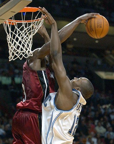 球场迅速引 球场迅速引